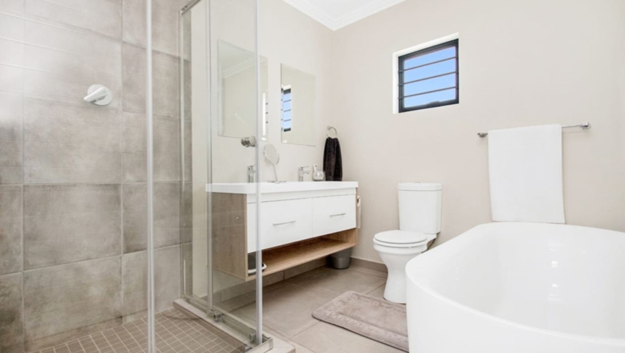 3 Bedroom Property for Sale in Strubensvallei Gauteng