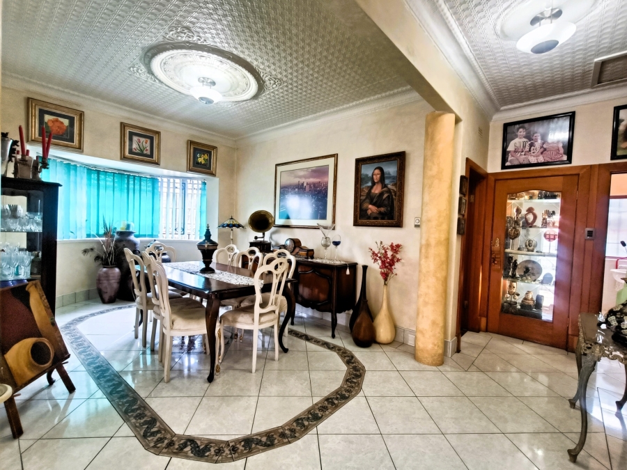 5 Bedroom Property for Sale in The Hill Gauteng