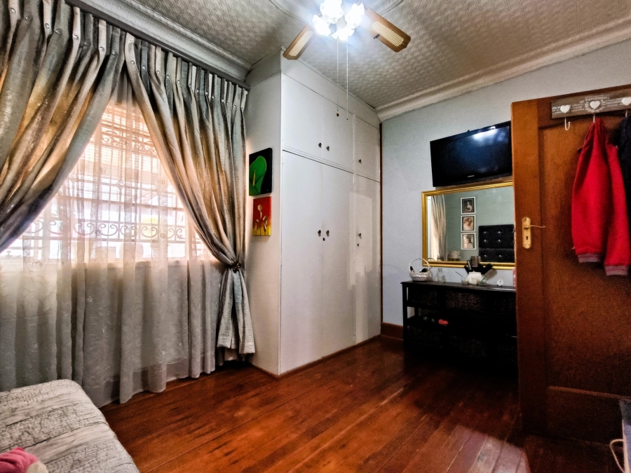 5 Bedroom Property for Sale in The Hill Gauteng