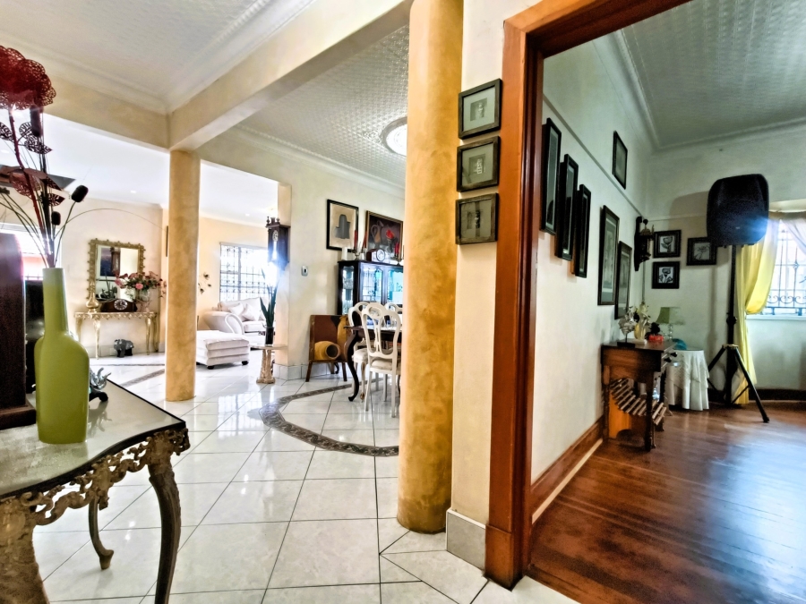 5 Bedroom Property for Sale in The Hill Gauteng