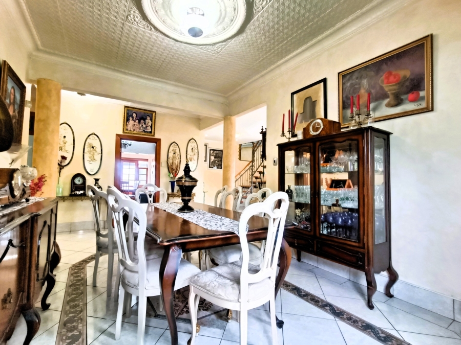 5 Bedroom Property for Sale in The Hill Gauteng