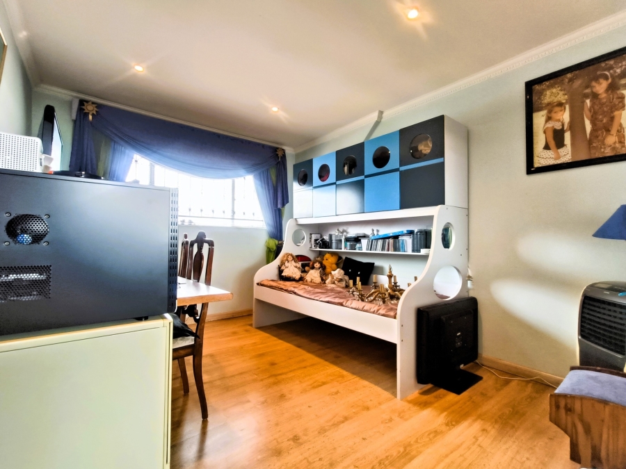 5 Bedroom Property for Sale in The Hill Gauteng