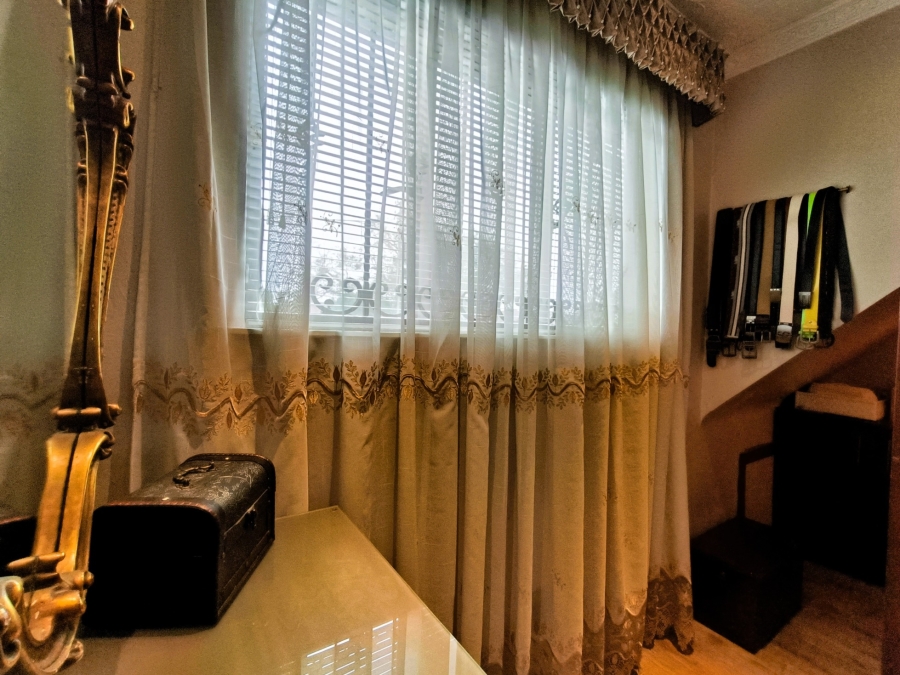 5 Bedroom Property for Sale in The Hill Gauteng