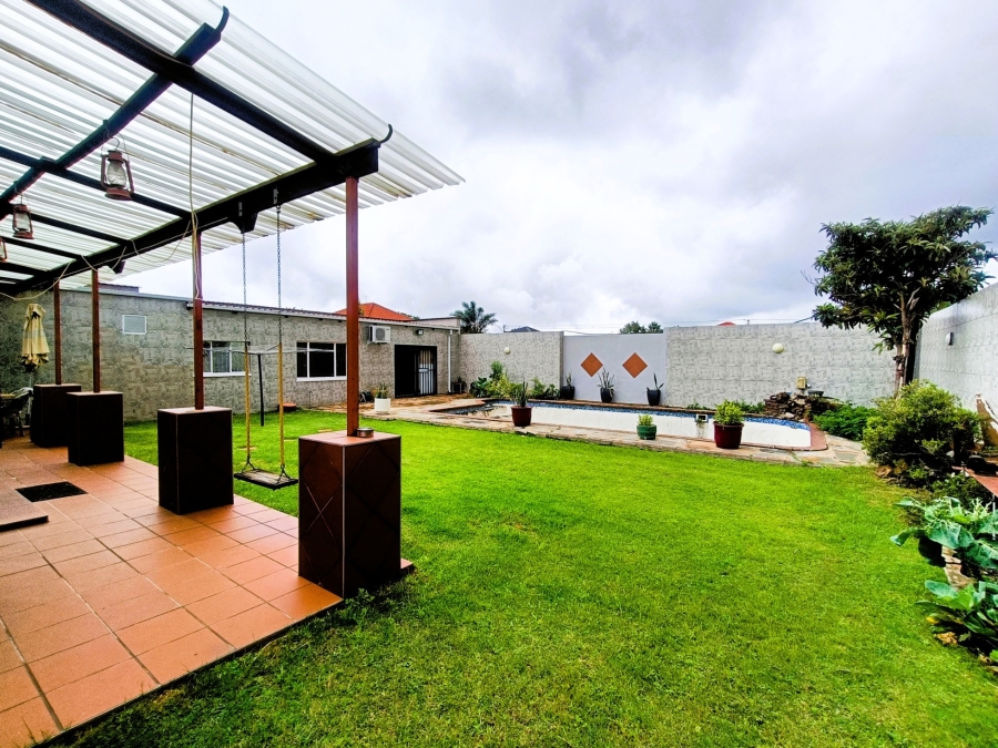 5 Bedroom Property for Sale in The Hill Gauteng