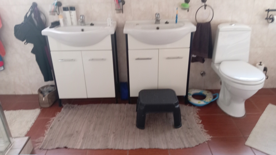 3 Bedroom Property for Sale in Crystal Park Gauteng