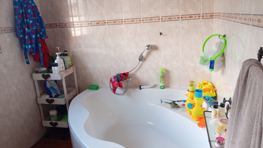 3 Bedroom Property for Sale in Crystal Park Gauteng