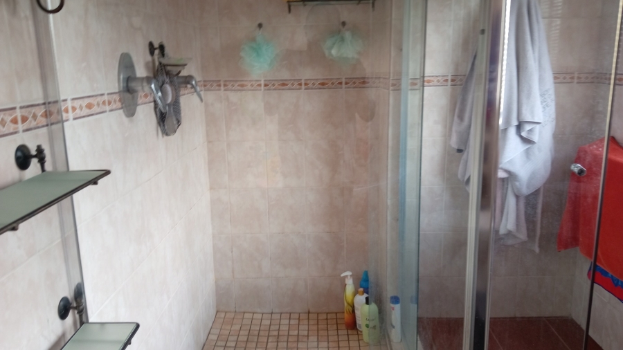 3 Bedroom Property for Sale in Crystal Park Gauteng