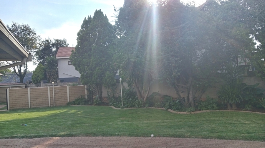 3 Bedroom Property for Sale in Crystal Park Gauteng
