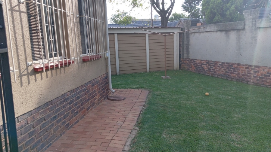 3 Bedroom Property for Sale in Crystal Park Gauteng