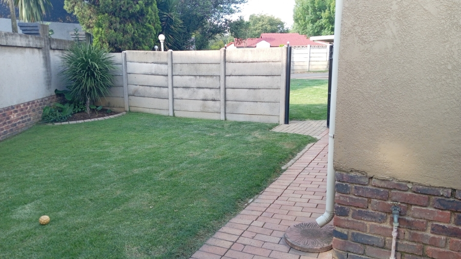 3 Bedroom Property for Sale in Crystal Park Gauteng