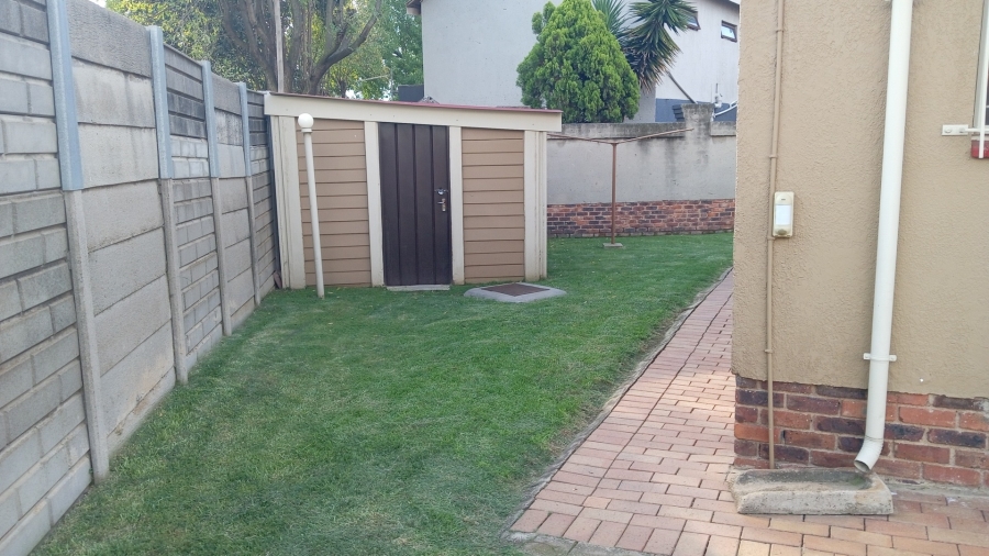 3 Bedroom Property for Sale in Crystal Park Gauteng