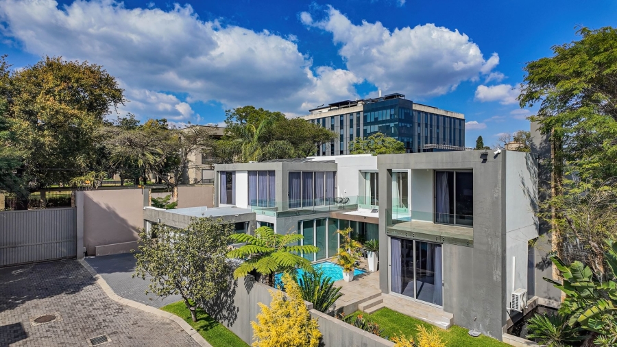 To Let 4 Bedroom Property for Rent in Hyde Park Gauteng