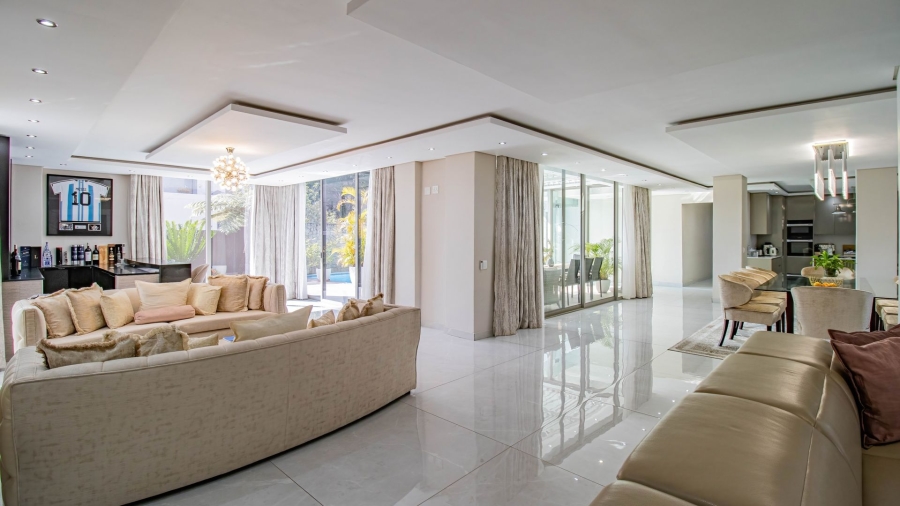 To Let 4 Bedroom Property for Rent in Hyde Park Gauteng
