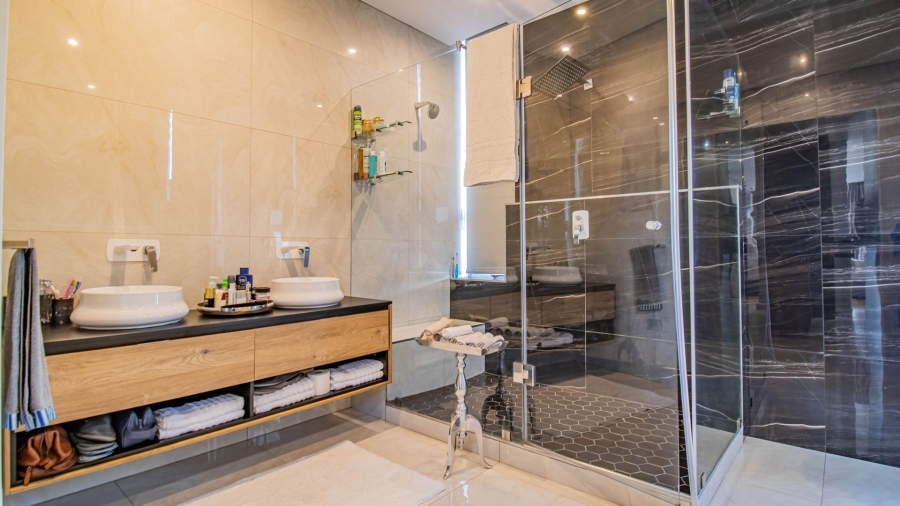 To Let 4 Bedroom Property for Rent in Hyde Park Gauteng