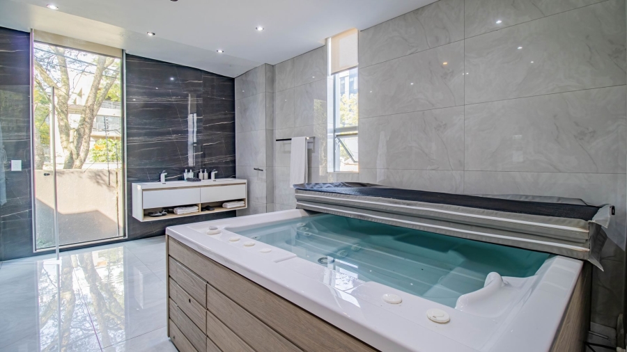 To Let 4 Bedroom Property for Rent in Hyde Park Gauteng