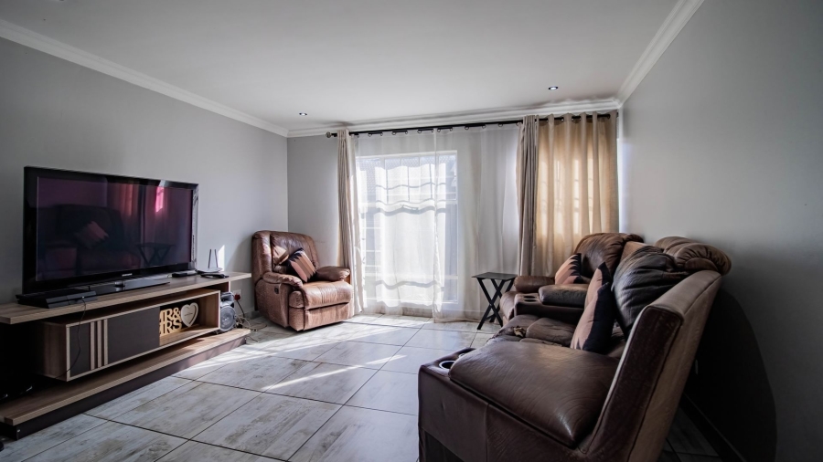 3 Bedroom Property for Sale in Ravenswood Gauteng