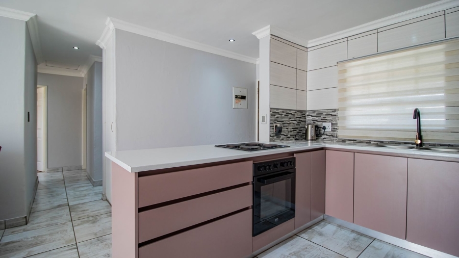 3 Bedroom Property for Sale in Ravenswood Gauteng