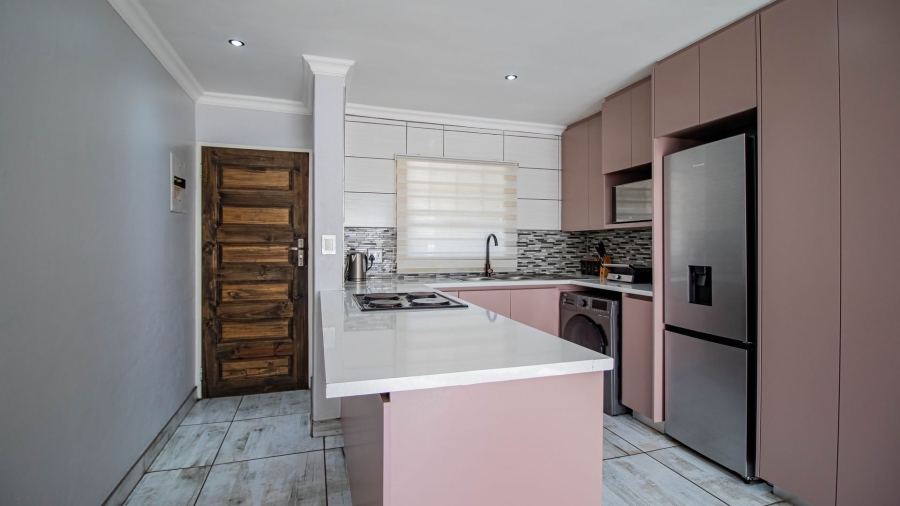 3 Bedroom Property for Sale in Ravenswood Gauteng