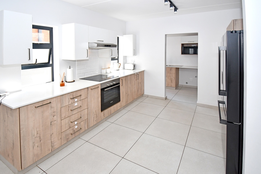 4 Bedroom Property for Sale in Broadacres Gauteng