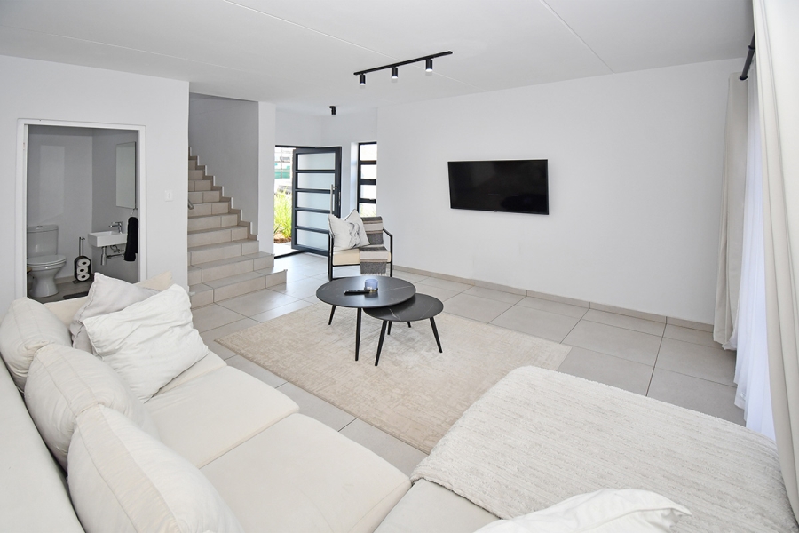 4 Bedroom Property for Sale in Broadacres Gauteng