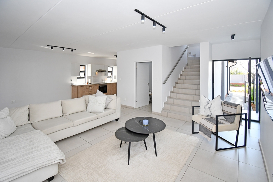 4 Bedroom Property for Sale in Broadacres Gauteng