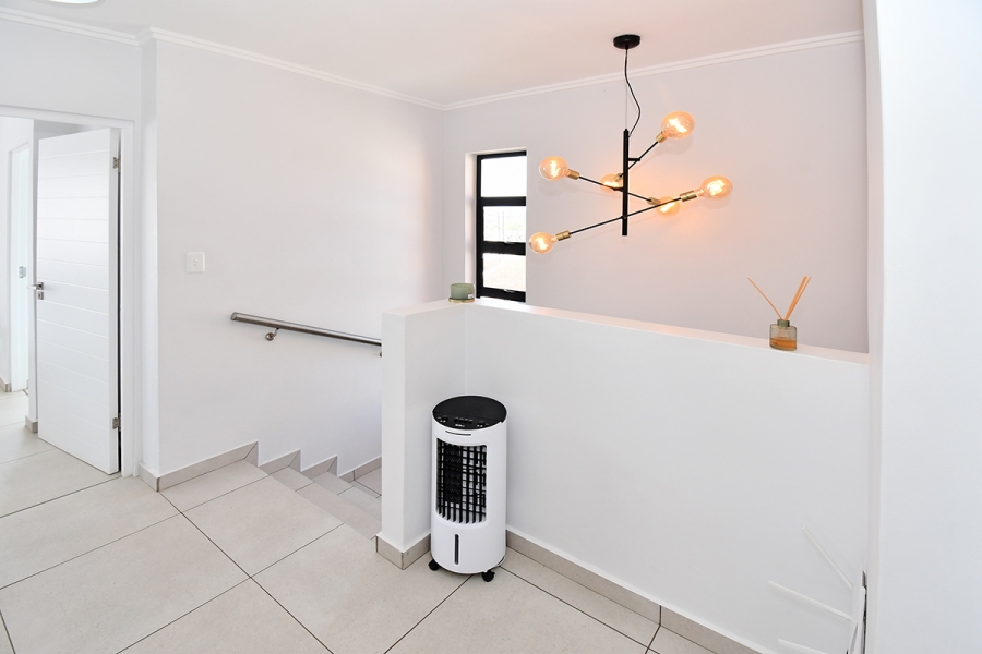 4 Bedroom Property for Sale in Broadacres Gauteng