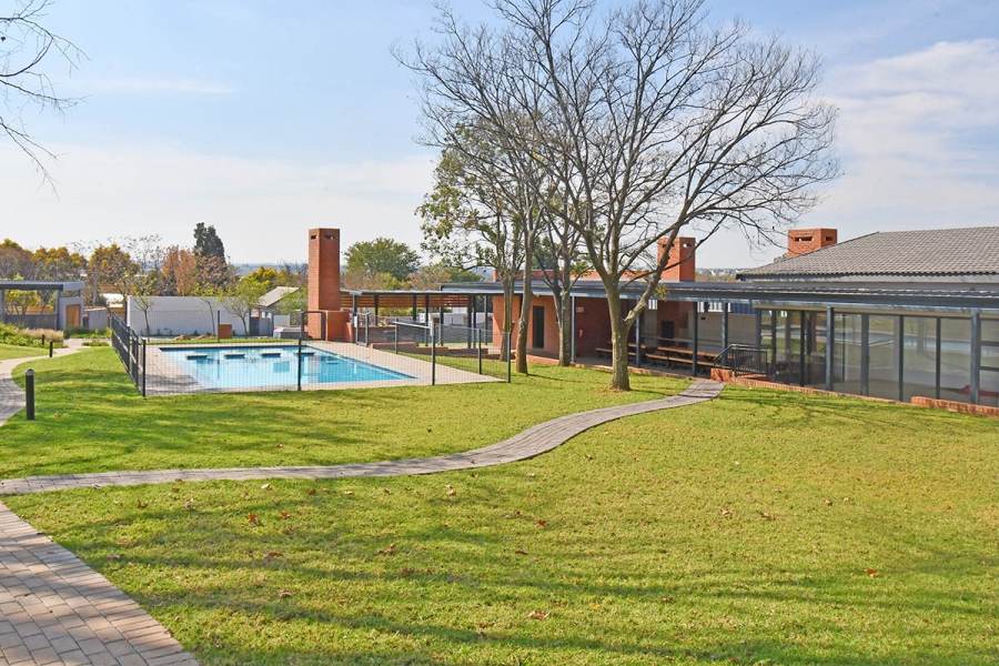 4 Bedroom Property for Sale in Broadacres Gauteng
