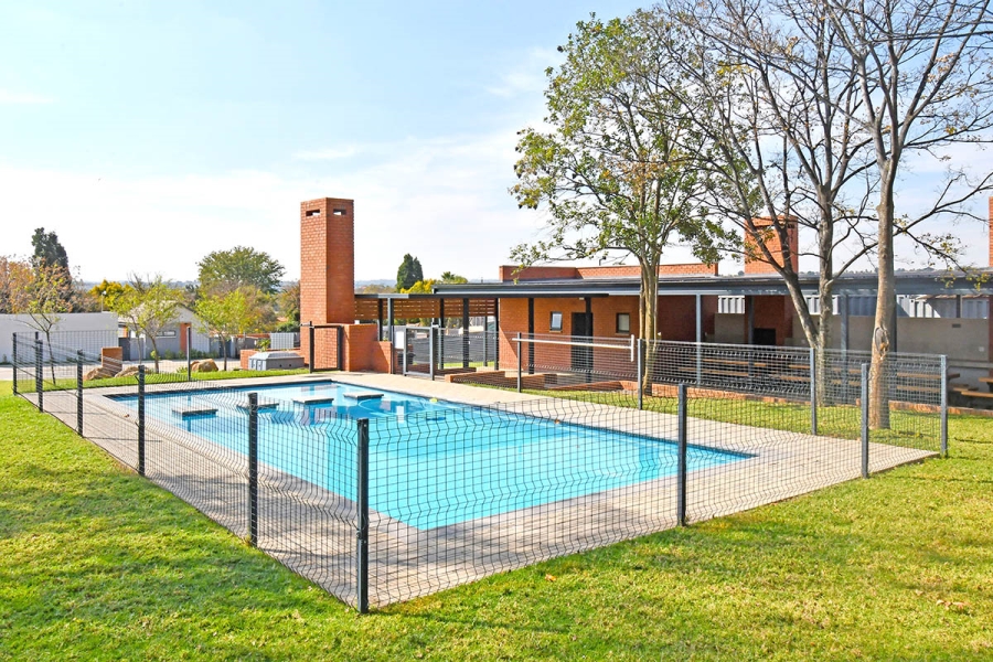 4 Bedroom Property for Sale in Broadacres Gauteng