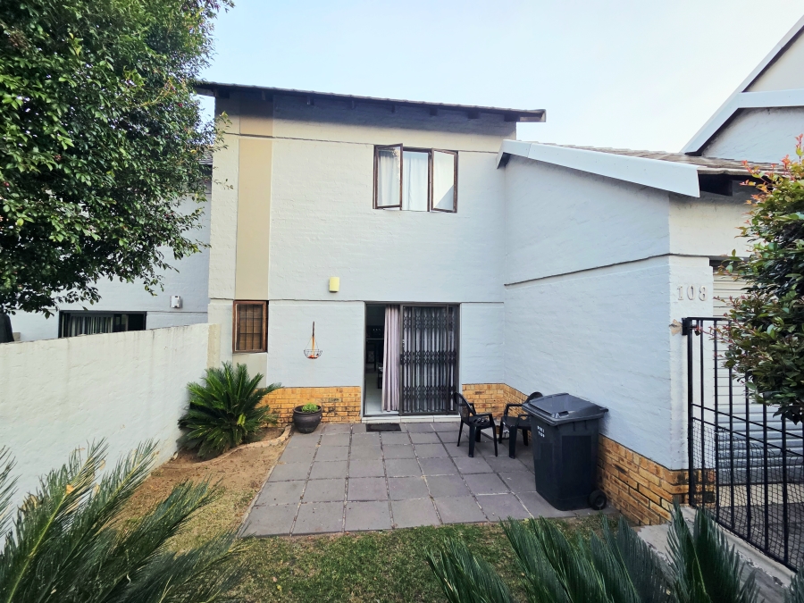 2 Bedroom Property for Sale in Halfway Gardens Gauteng