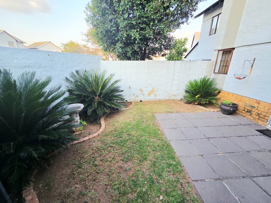 2 Bedroom Property for Sale in Halfway Gardens Gauteng