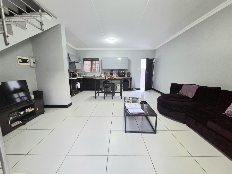 2 Bedroom Property for Sale in Halfway Gardens Gauteng