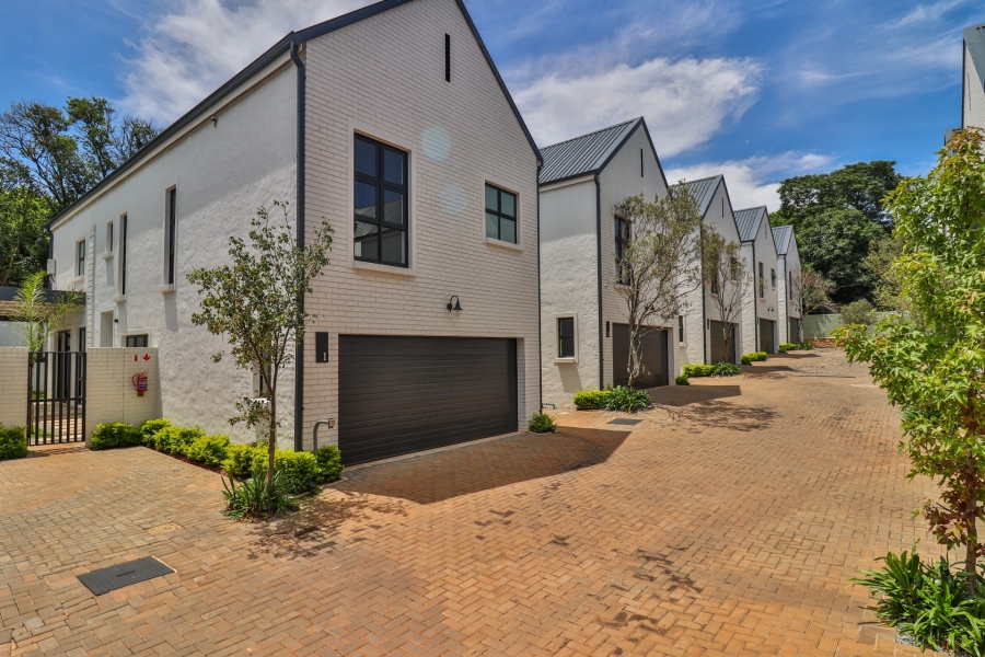 3 Bedroom Property for Sale in Dunkeld Gauteng