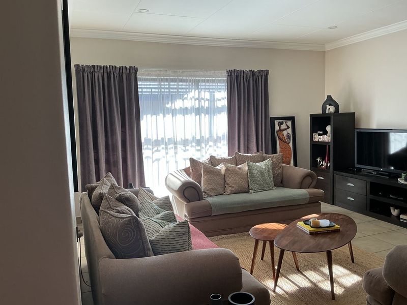 3 Bedroom Property for Sale in Equestria Gauteng