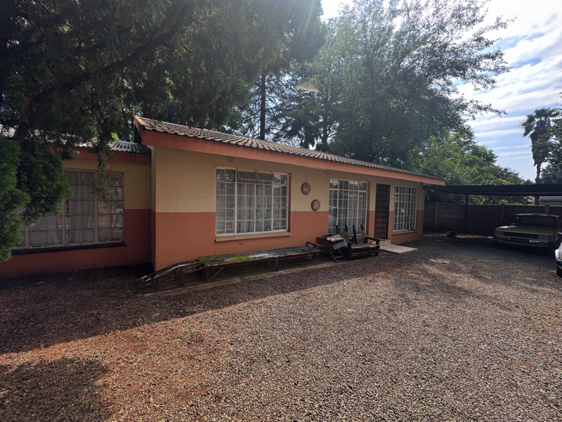4 Bedroom Property for Sale in Unitas Park Gauteng