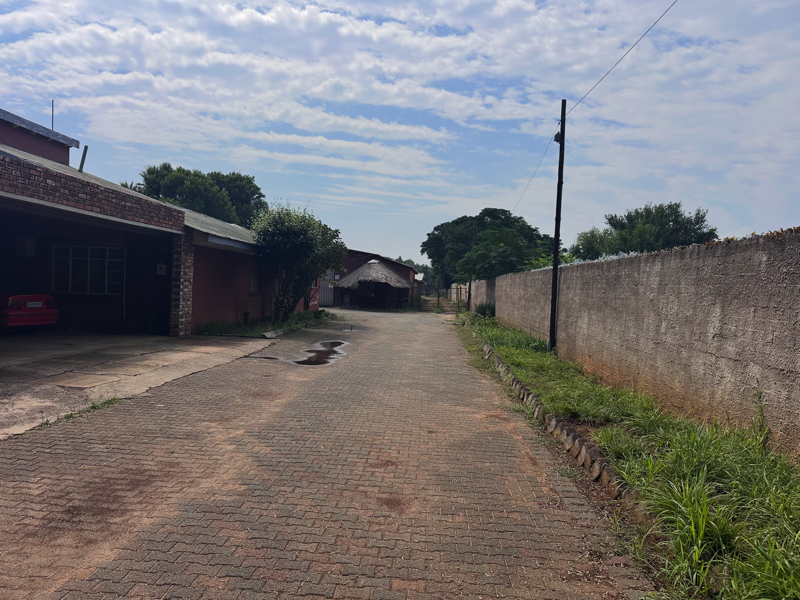 4 Bedroom Property for Sale in Unitas Park Gauteng