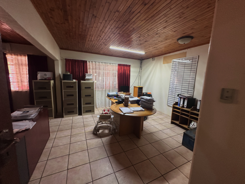 4 Bedroom Property for Sale in Unitas Park Gauteng
