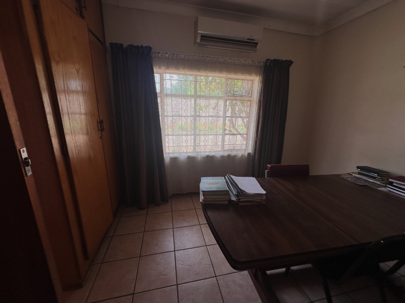 4 Bedroom Property for Sale in Unitas Park Gauteng