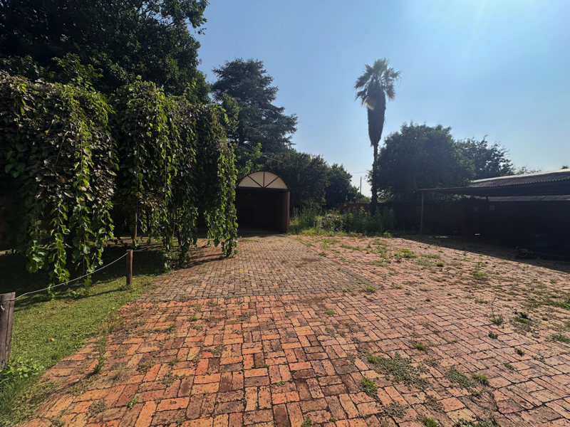 4 Bedroom Property for Sale in Unitas Park Gauteng
