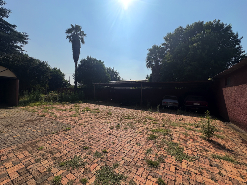 4 Bedroom Property for Sale in Unitas Park Gauteng
