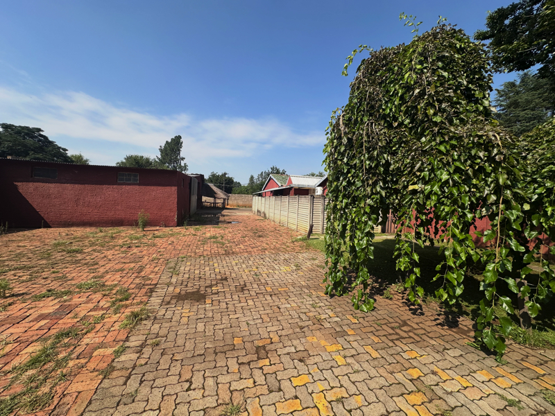4 Bedroom Property for Sale in Unitas Park Gauteng