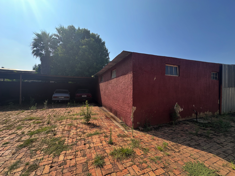 4 Bedroom Property for Sale in Unitas Park Gauteng