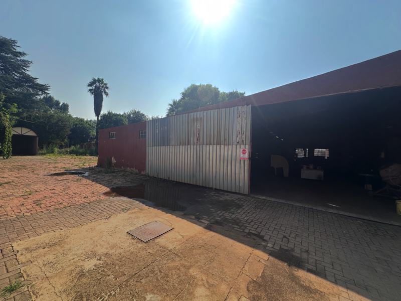 4 Bedroom Property for Sale in Unitas Park Gauteng