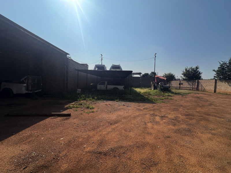 4 Bedroom Property for Sale in Unitas Park Gauteng