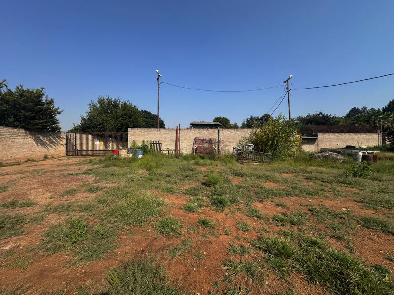4 Bedroom Property for Sale in Unitas Park Gauteng