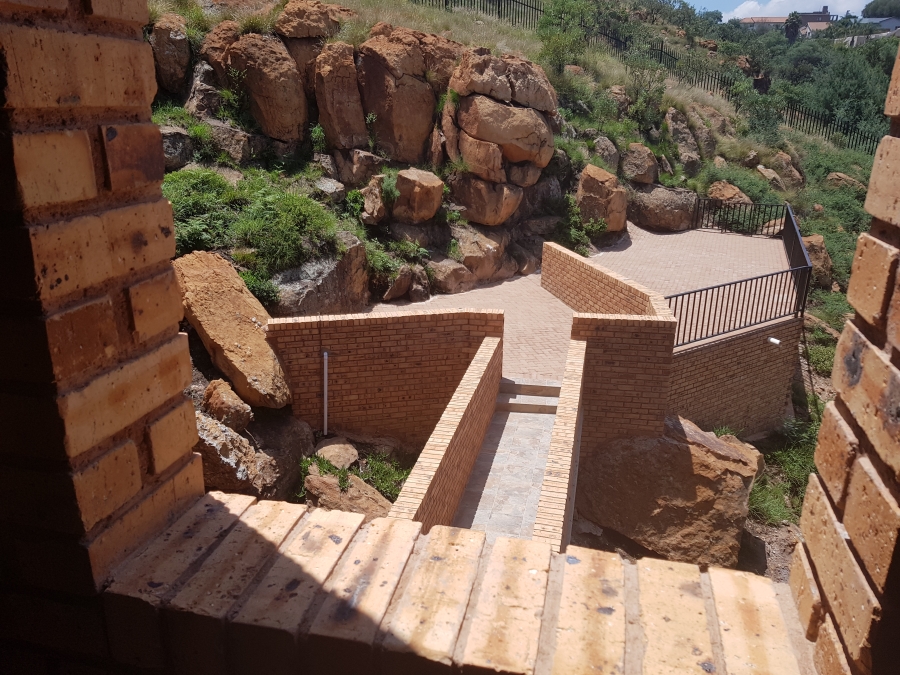 To Let 2 Bedroom Property for Rent in Oakdene Gauteng
