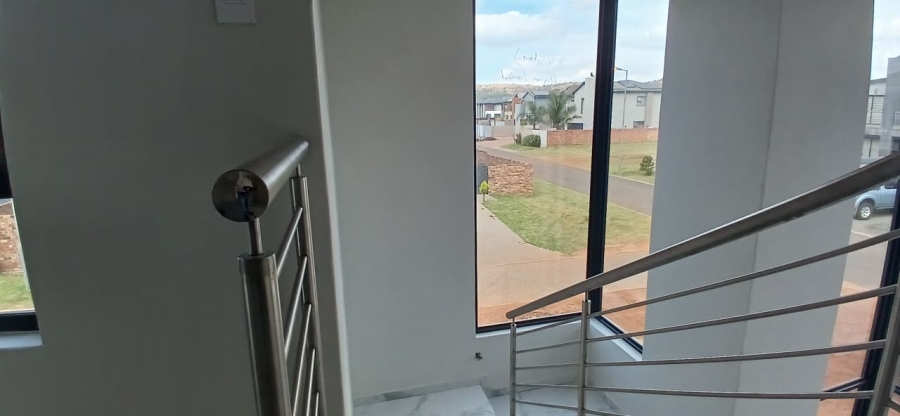 4 Bedroom Property for Sale in Kameeldrift East Gauteng