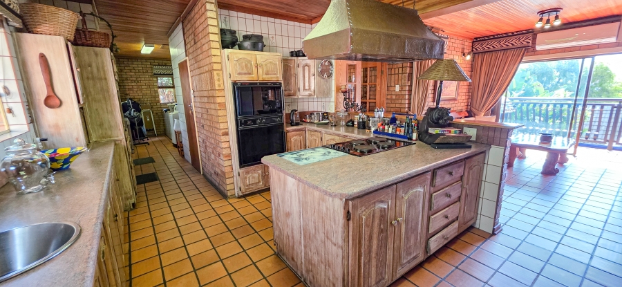 5 Bedroom Property for Sale in Magalieskruin Gauteng