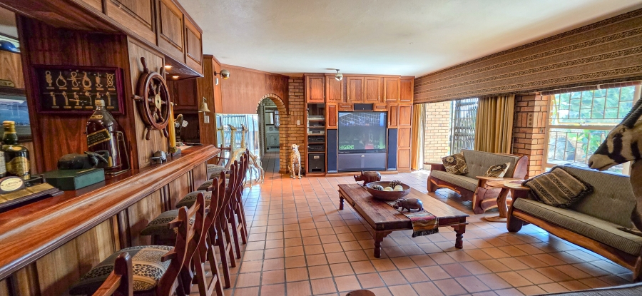 5 Bedroom Property for Sale in Magalieskruin Gauteng