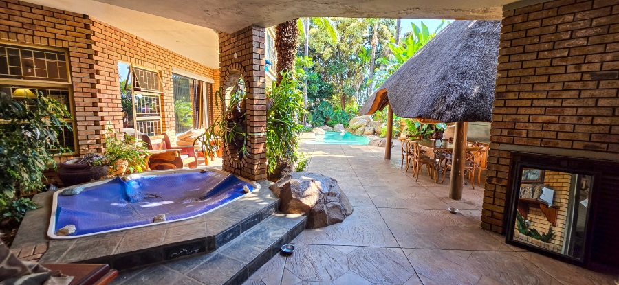 5 Bedroom Property for Sale in Magalieskruin Gauteng
