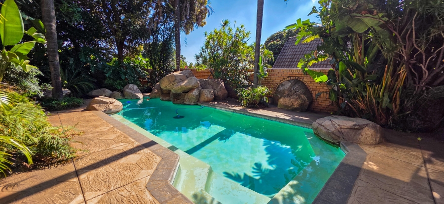 5 Bedroom Property for Sale in Magalieskruin Gauteng